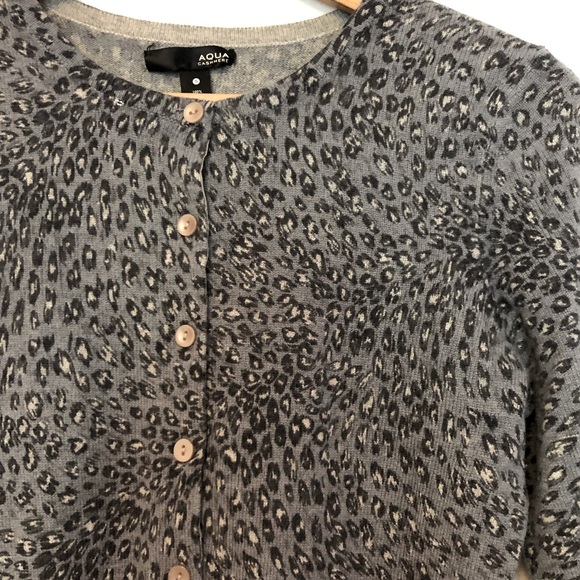 Aqua Cashmere 3/4 Sleeve Grey Leopard Cardigan - Picture 1 of 5